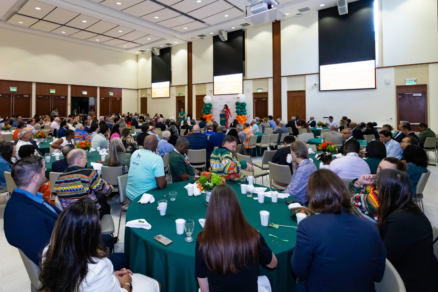 2025-breakfast-room-480x320.jpg