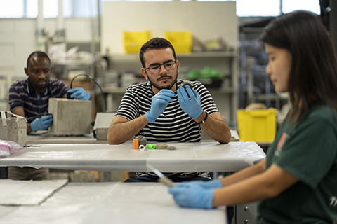 students-in-materials-lab