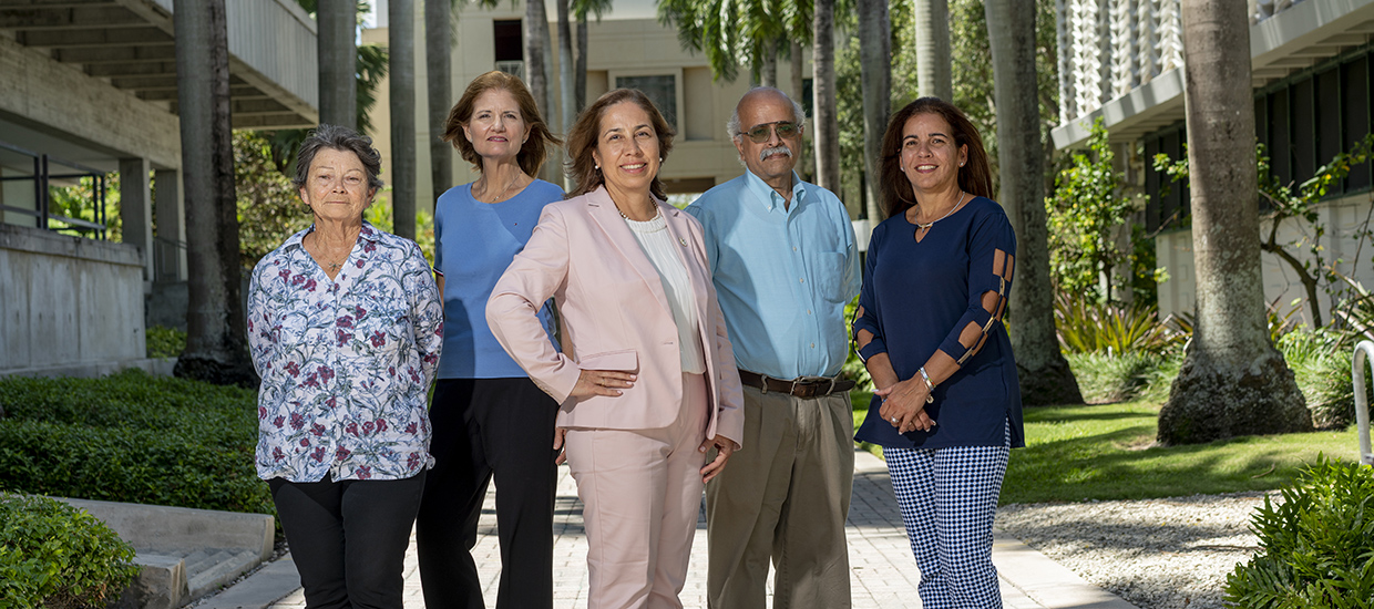 advising team group photo